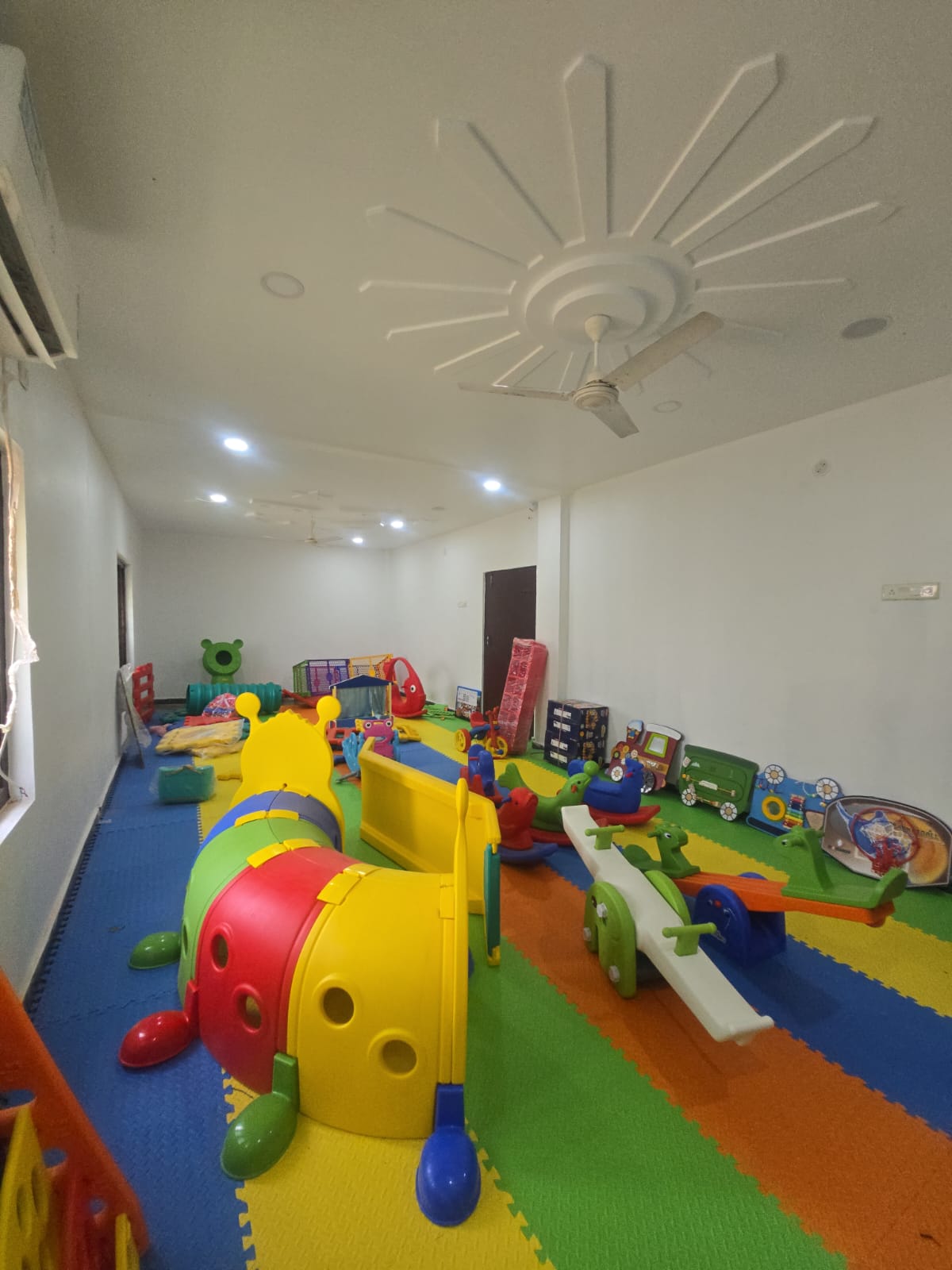 Kindergarten Play & Activity Zone